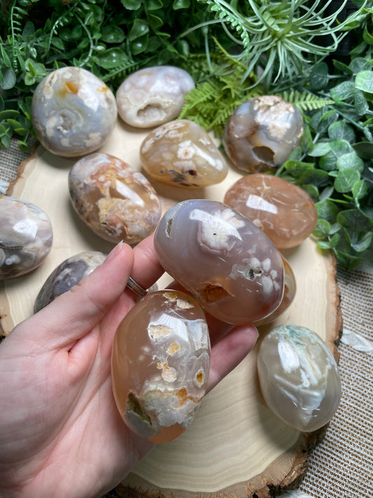 Flower Agate Palm Stone