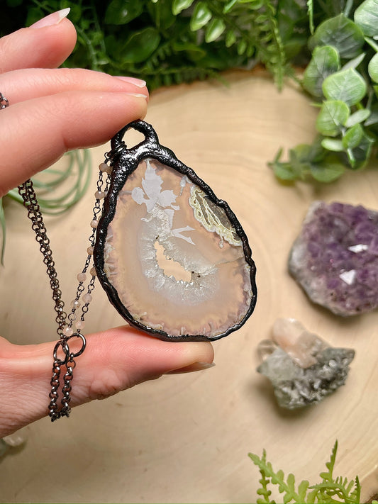Agate Fairy Portal Necklace