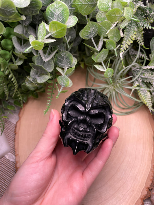 Obsidian Skull with Helmet