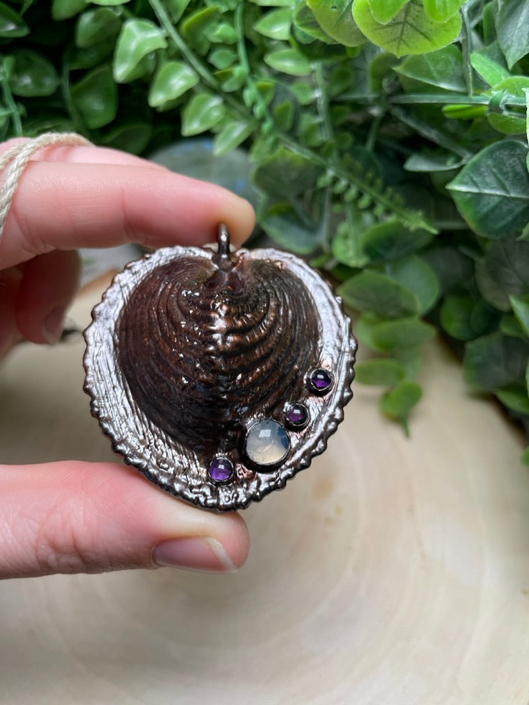 Shell, Agate, and Amethyst Necklace