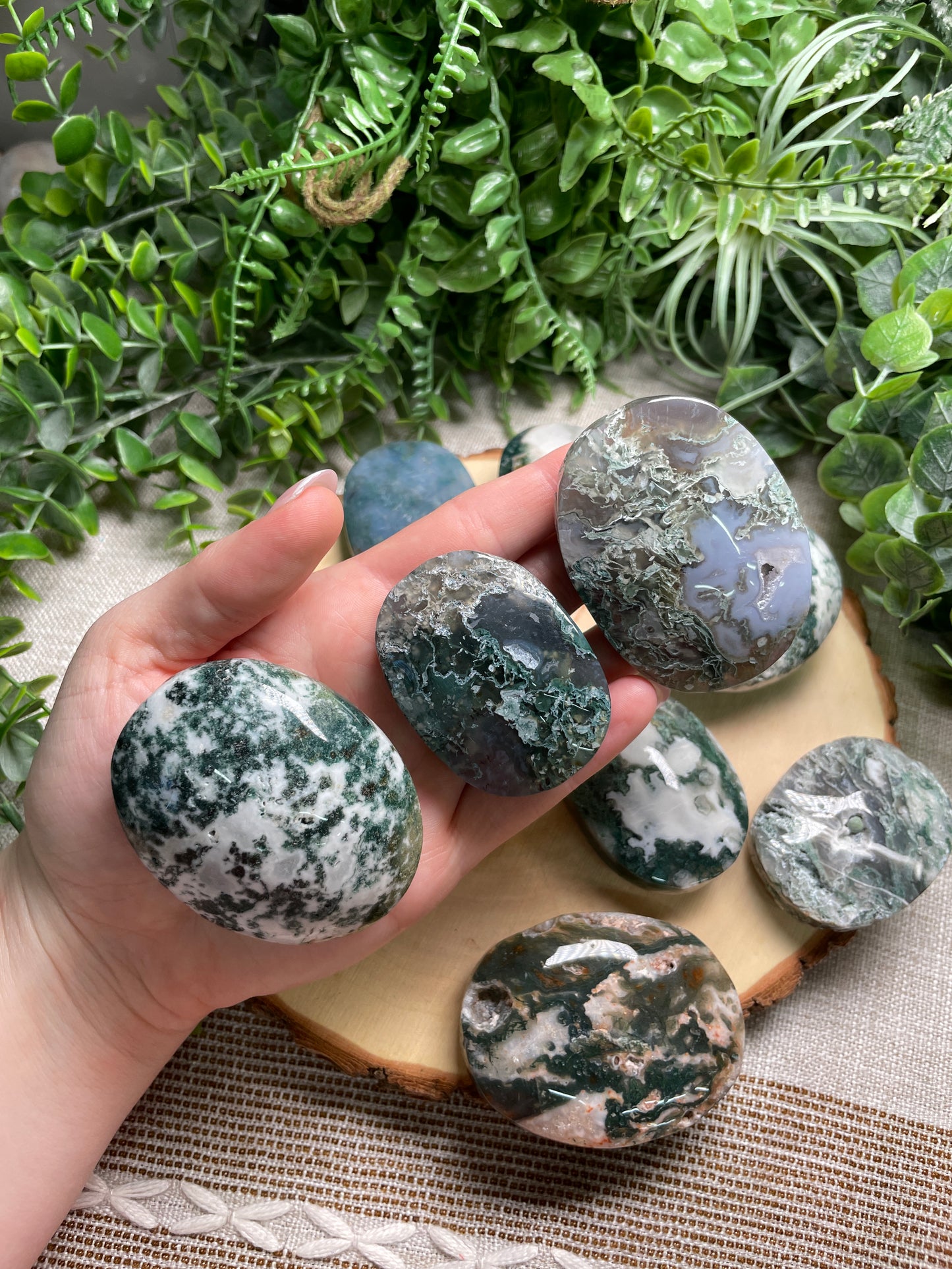 Moss Agate Palm Stone