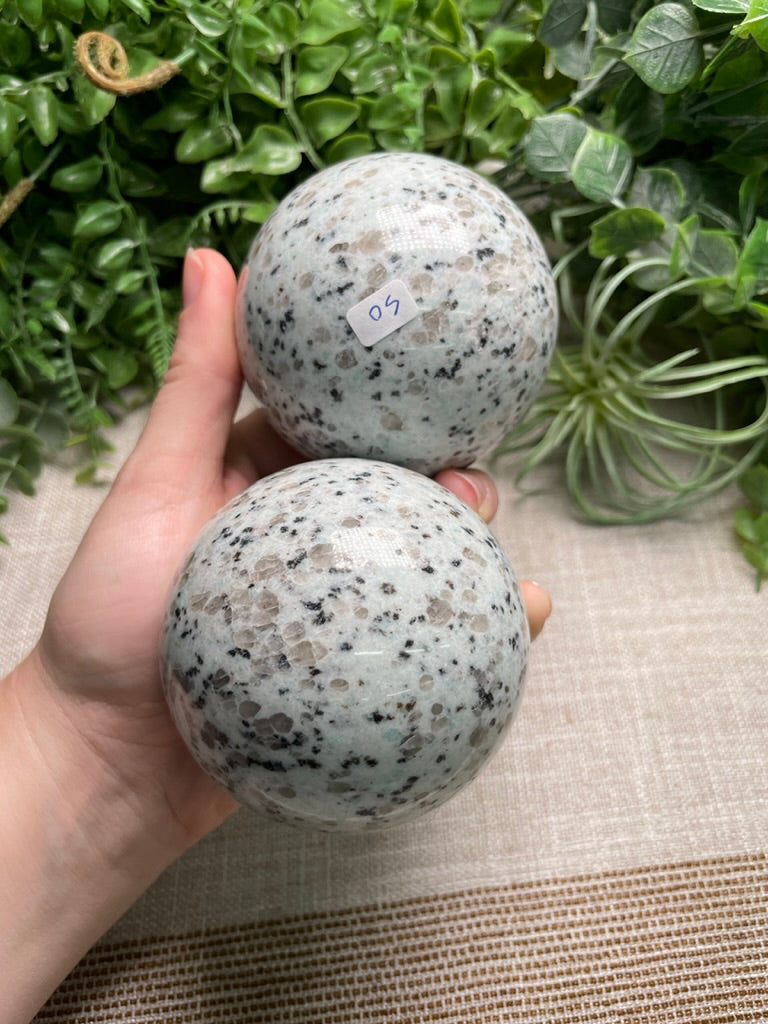 Kiwi Jasper Sphere