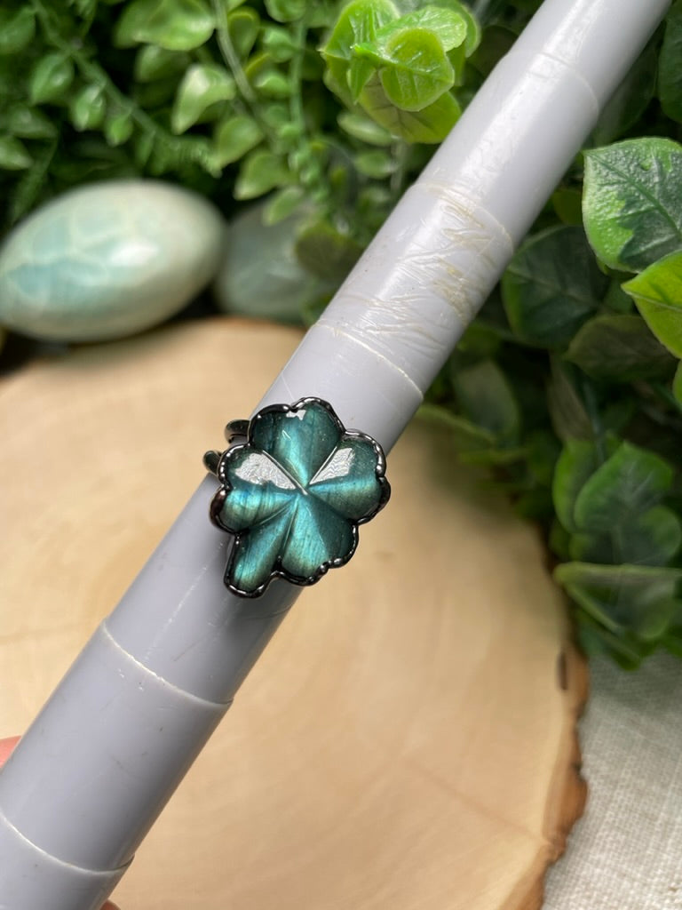 Labradorite Four Leaf Clover Ring Size 8