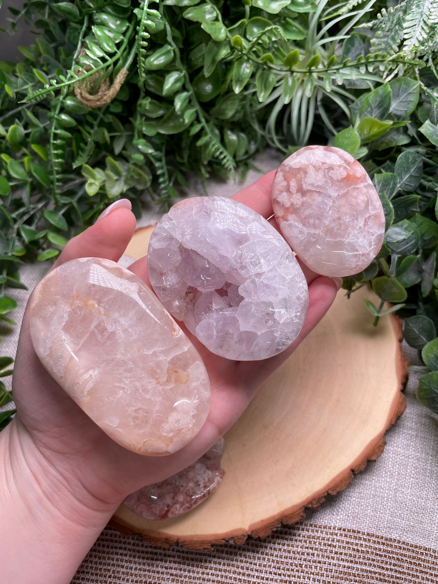 Flower Agate and Quartz Mix Palm Stone