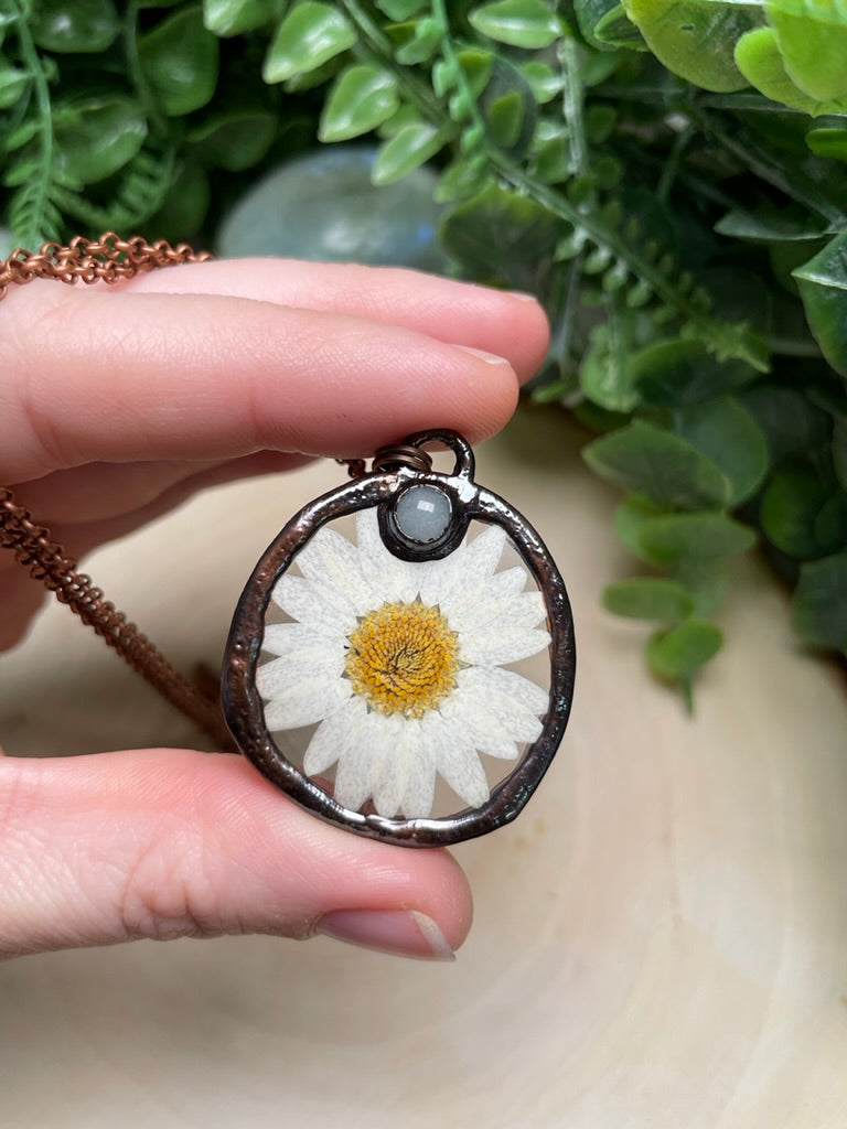 Daisy and Aquamarine Necklace