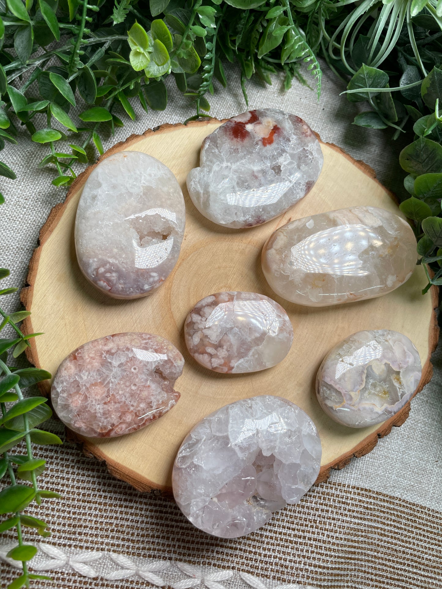 Flower Agate and Quartz Mix Palm Stone